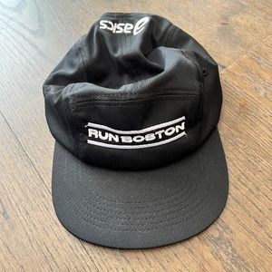 ASICS Run Boston flat brim hat